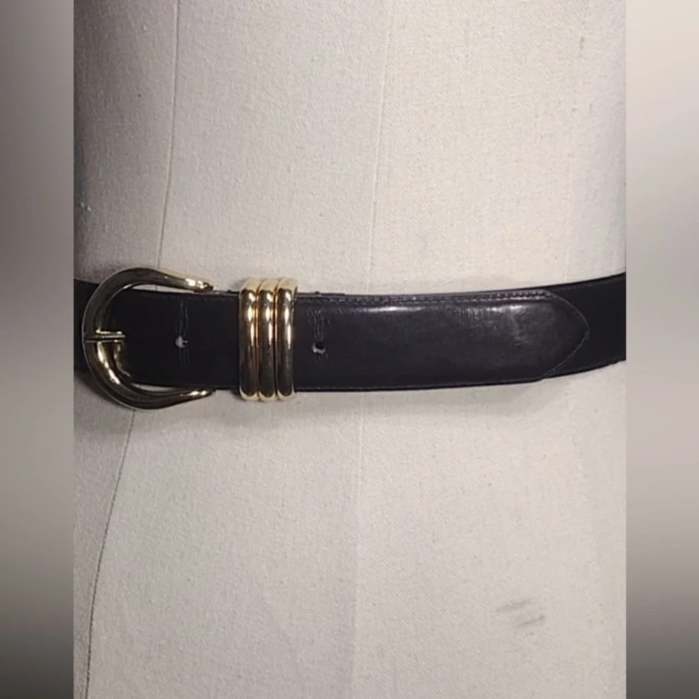 Ritz Elegant Black Leather Belt with Gold Buckle pre owned Exellent cond 27.5